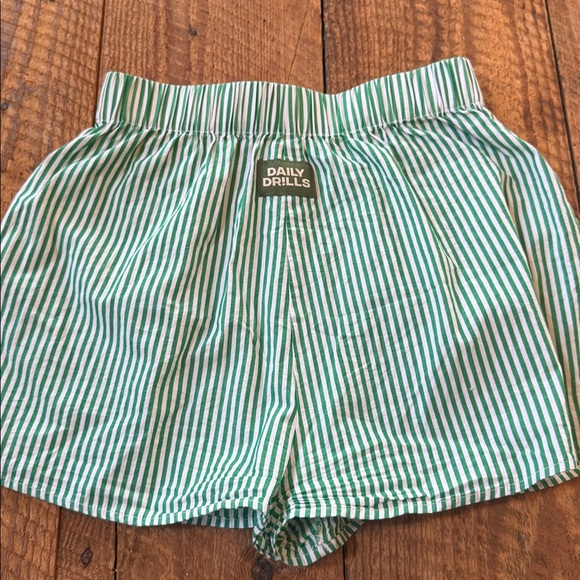 Daily Drills Striped resort poplin shorts - Picture 3 of 4